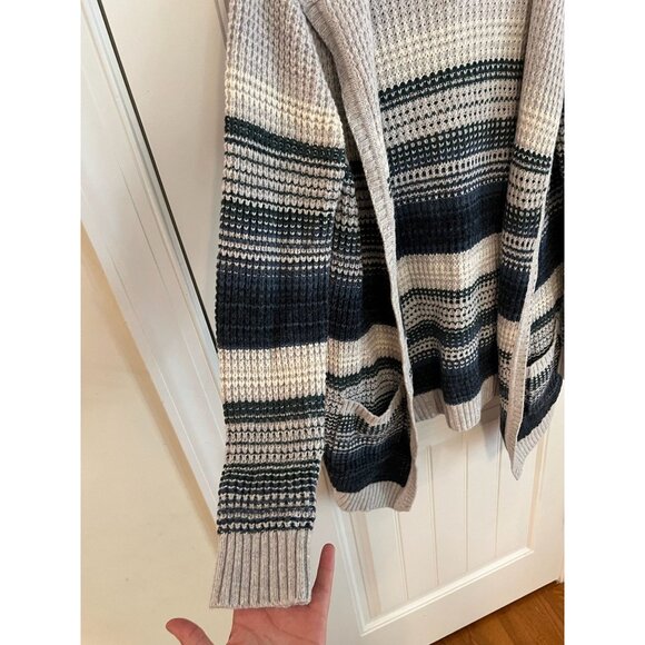 L.L. Bean Women's Hooded Cardigan Sweater Merino Wool Blend Sz Medium‎ - Picture 2 of 5